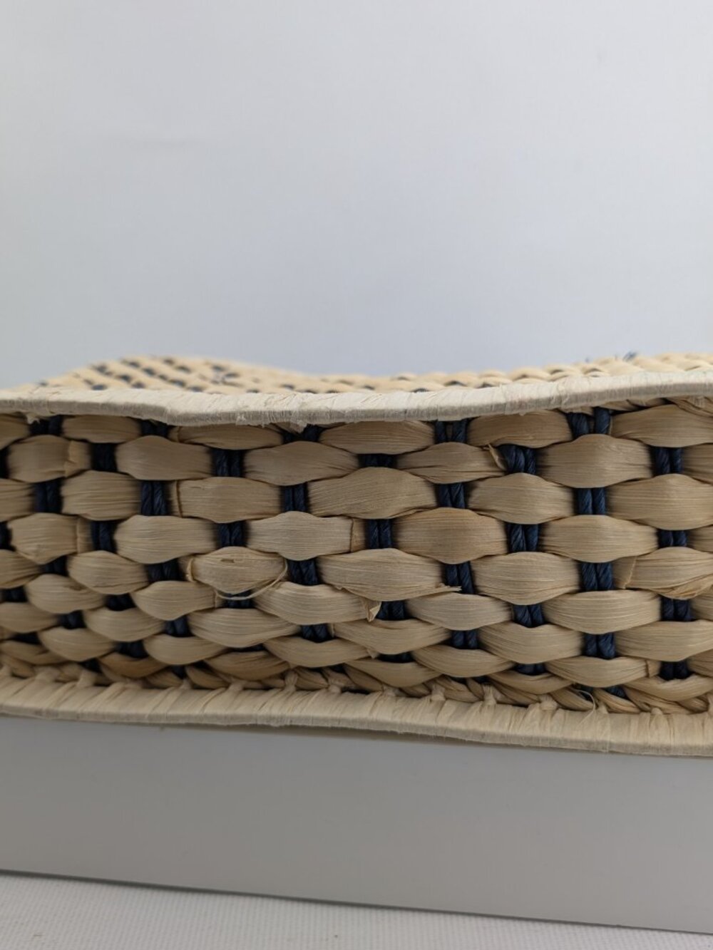 The Sak Original Woven Straw Rattan Basket Tote Bag Purse Navy Woven Insert EUC - Picture 4 of 12